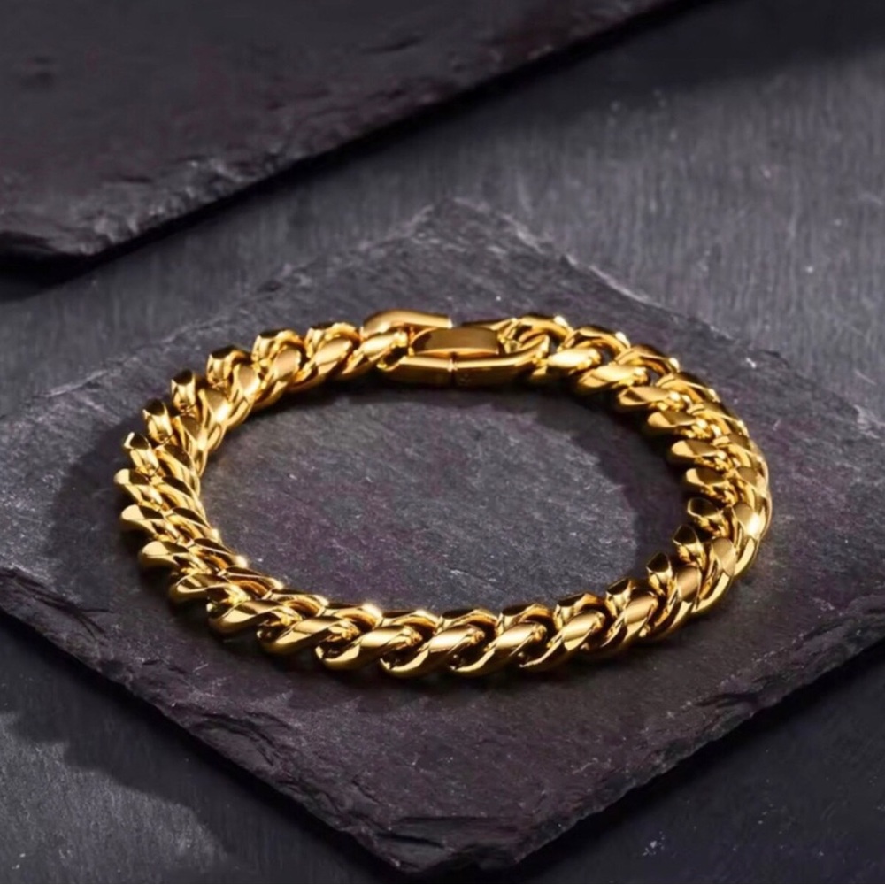 Gold Men’s Curb Chain Bracelet